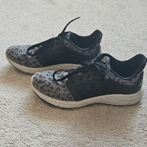 Avia Black and Gray Leopard Print Women's Sneakers